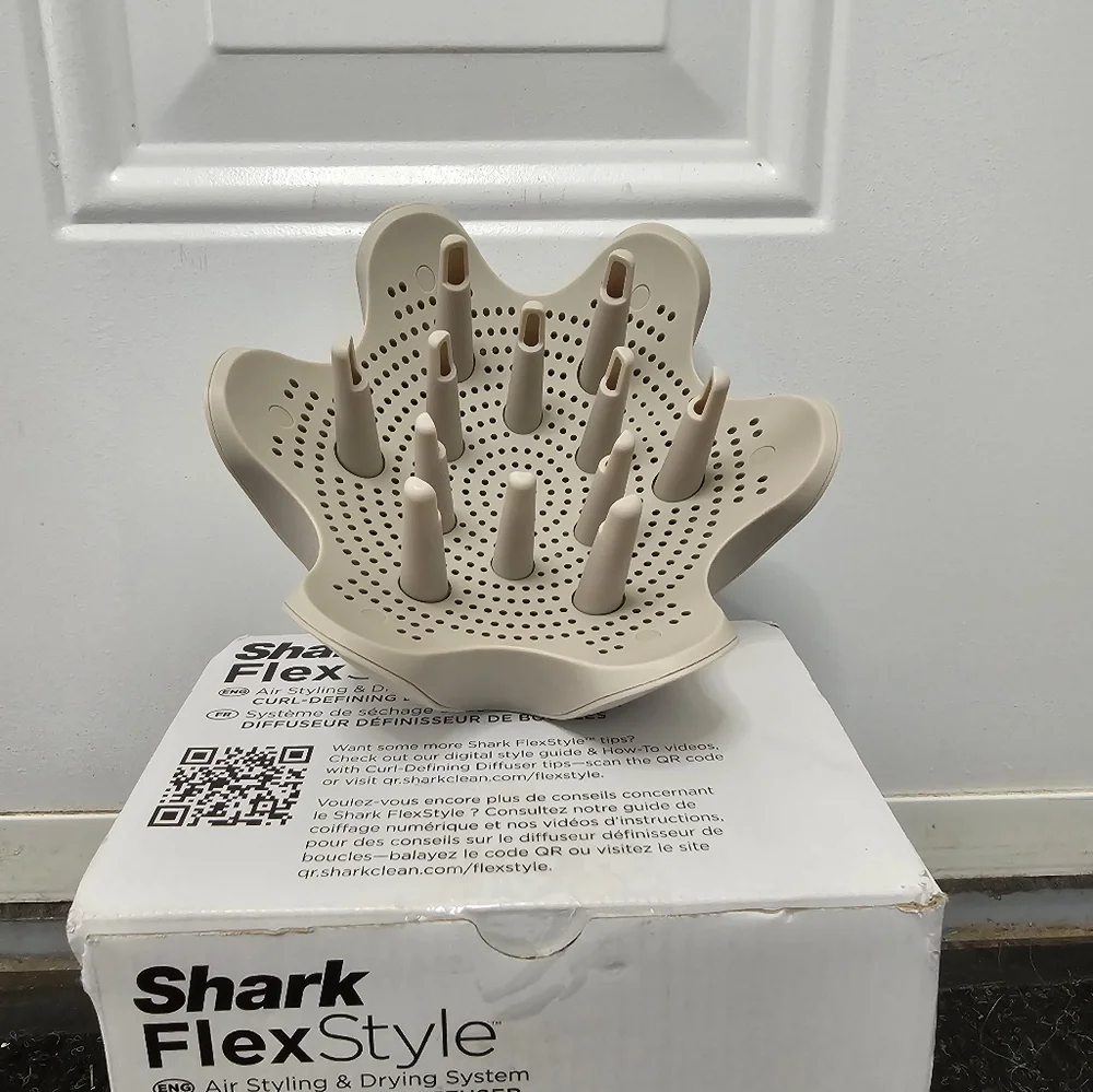 Shark FlexStyle Curl-Defining Diffuser - Picture 3 of 6